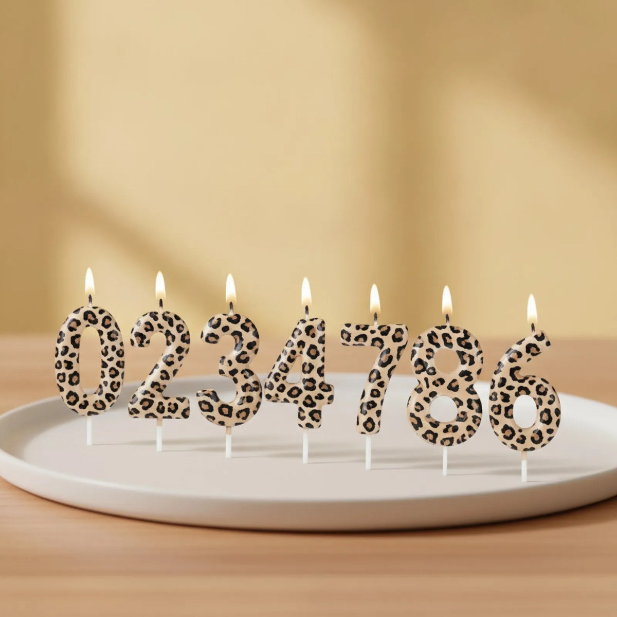 Bougie Chiffre Léopard : Élégance Sauvage pour Vos Anniversaires